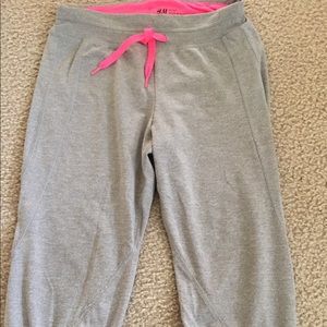 H&M Sport Gray Pink Comfy Capri Pants 6-8Y